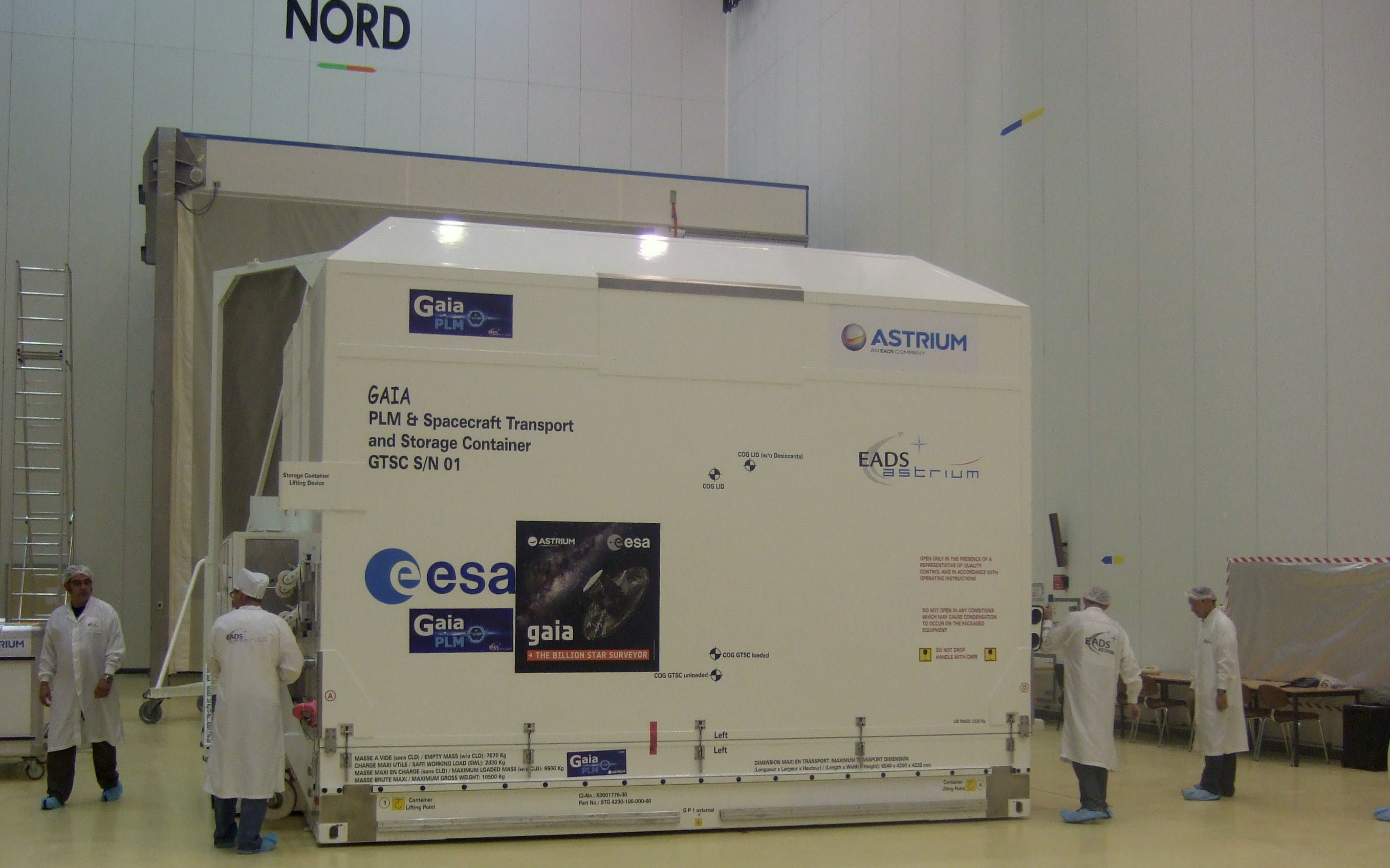 Arrivée du conteneur en salle blanche au CSG