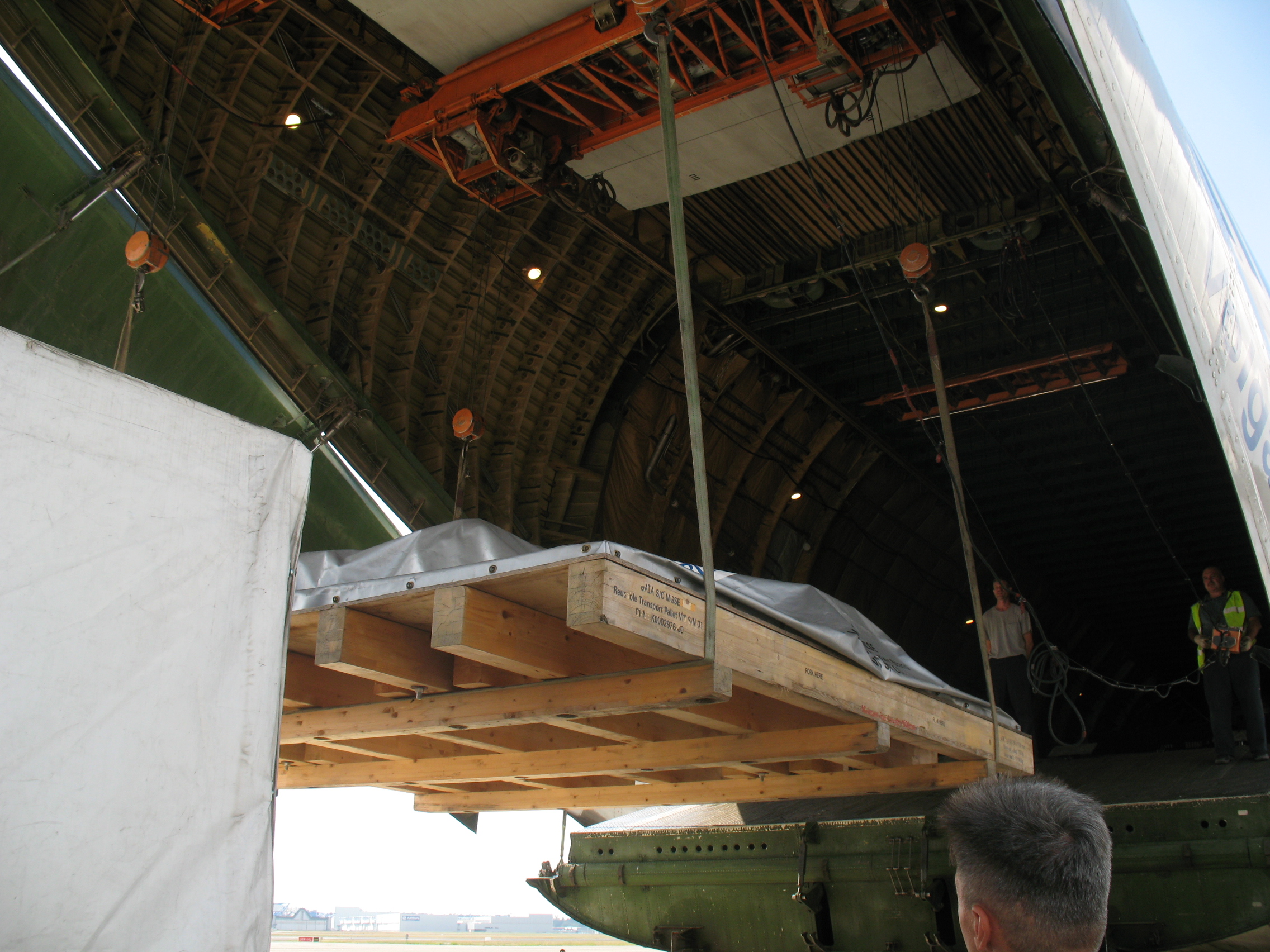 chargement d'un moyen sol par l'arrière