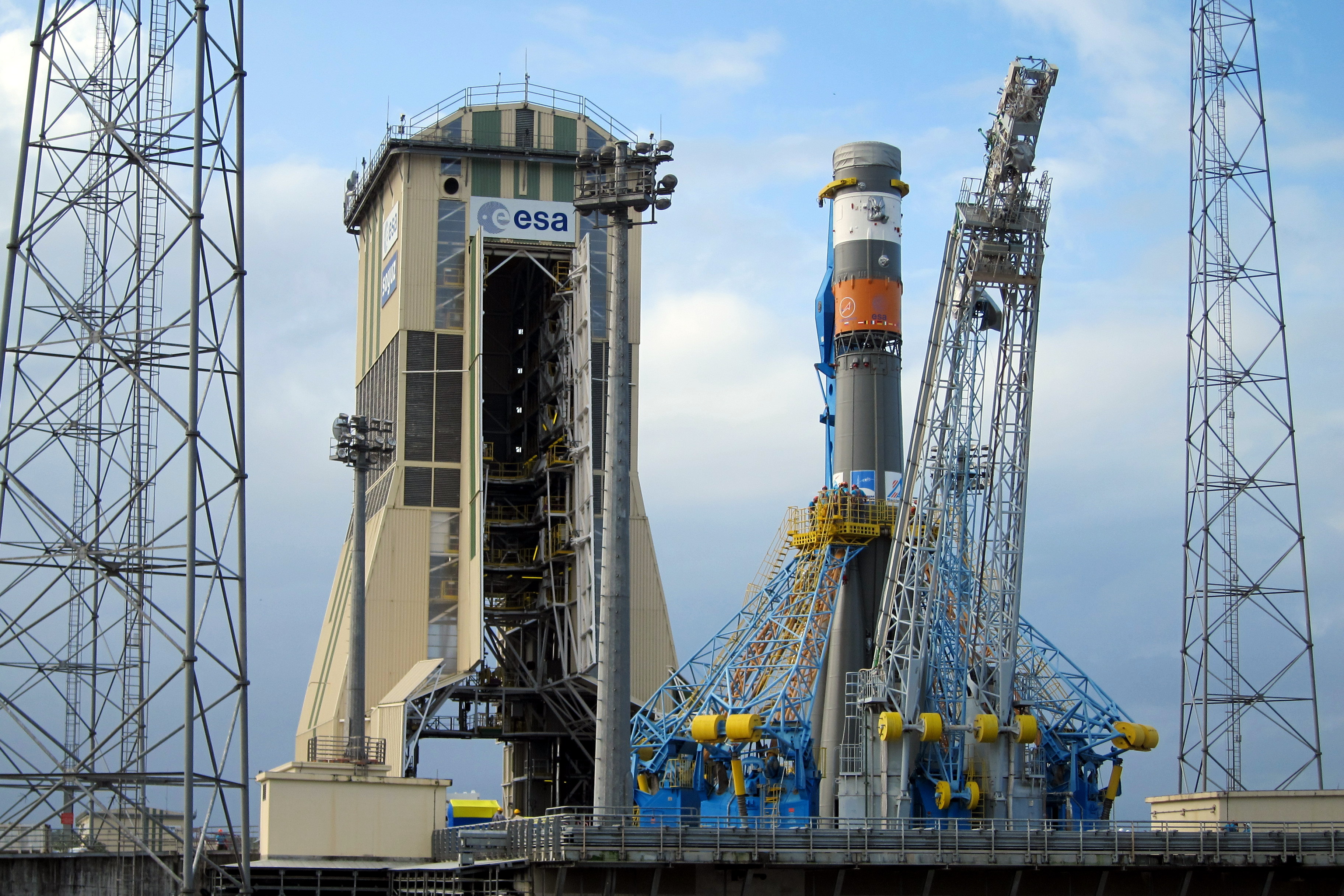 2013_12_14_Soyouz rolling and erection 111