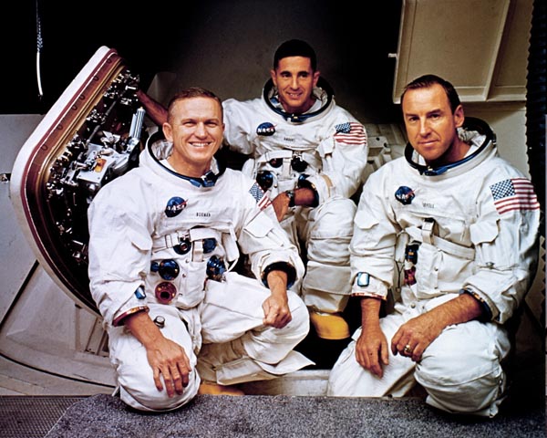 L'équipage d'Apollo 8 : Frank Borman, William A. Anders et James A. Lovell (de gauche à droite)