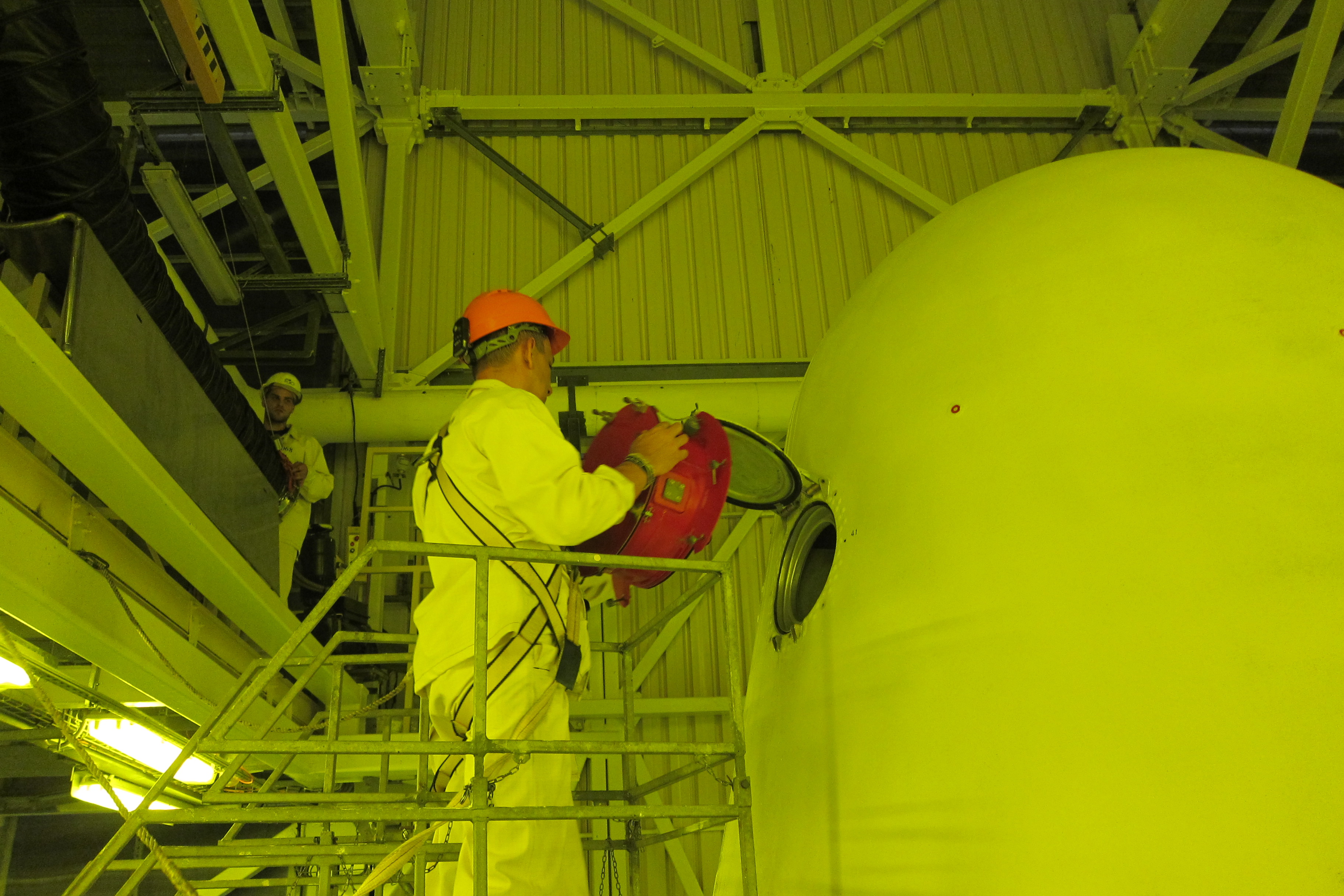 Mise en place de la dernière ventilation sous coiffe vers 22h