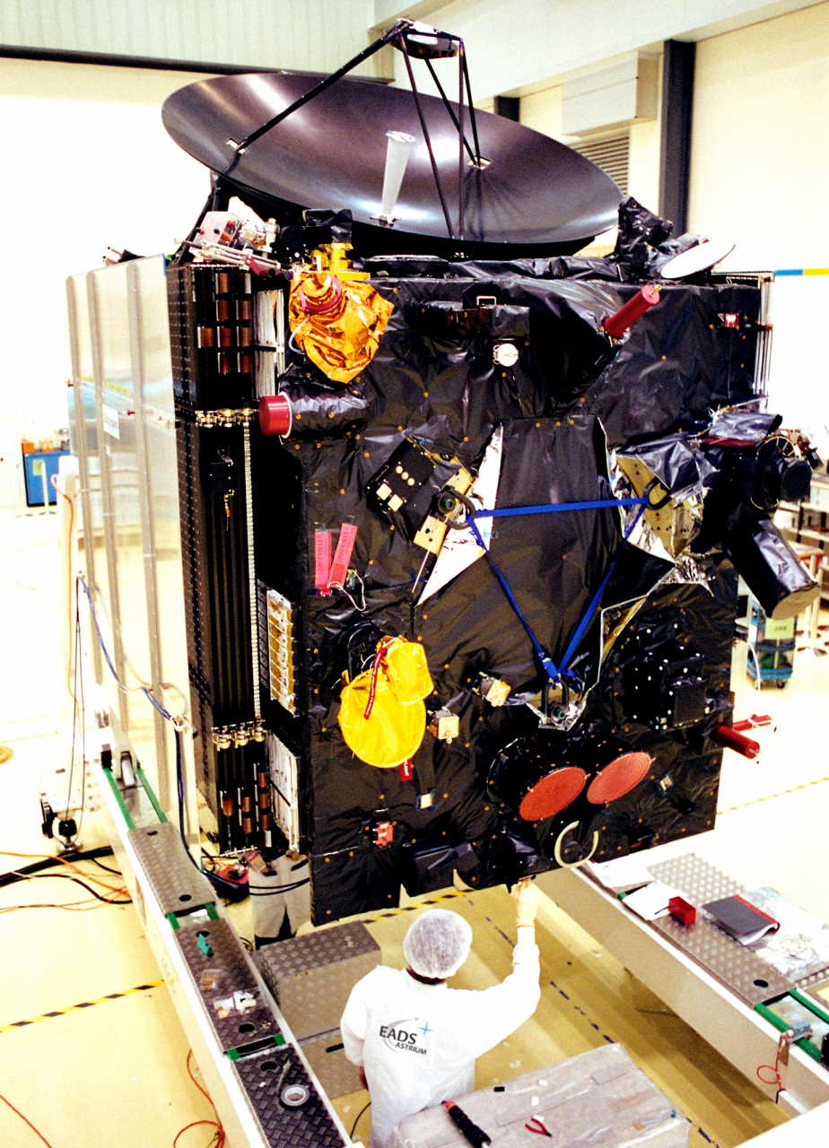 Rosetta en tests finaux à Kourou avant son lancement (© Astrium / Mathias Pikelj)