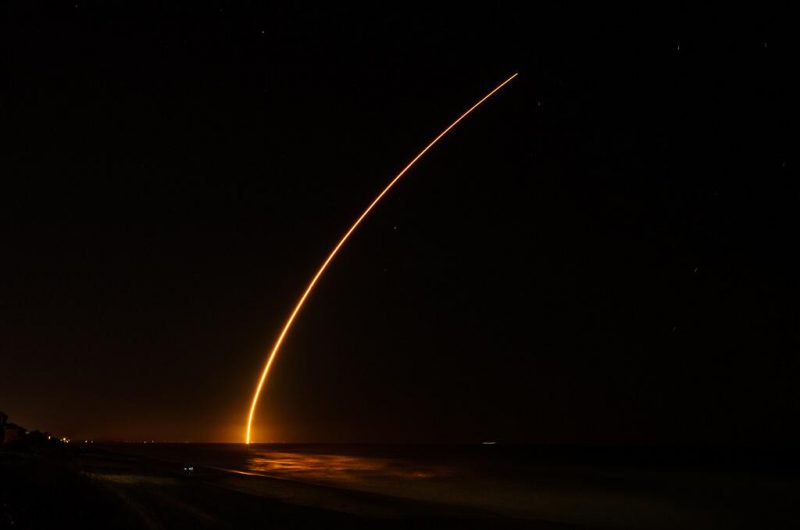 Le lancement de TDRS L photographié (source Chuck Palmer via @ObservingSpace)