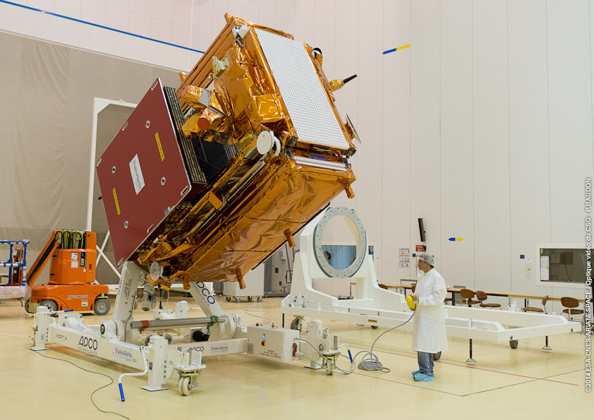Préparation du satellite Sentinel-1A à Kourou (crédit ESA-CNES-Arianespace / Optique vidéo du CSG - P.Baudon)