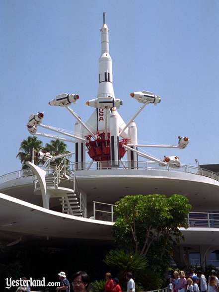 L'attraction "rocket jets" ouverte de 1967 à 1997 (source Yesterland)