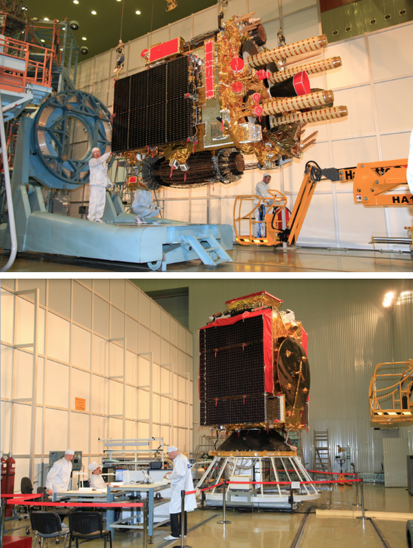 Les 2 satellites avant encapsulation : en haut Luch5V, et en bas Kazsat-3 (source @ShuttleAlmanac)