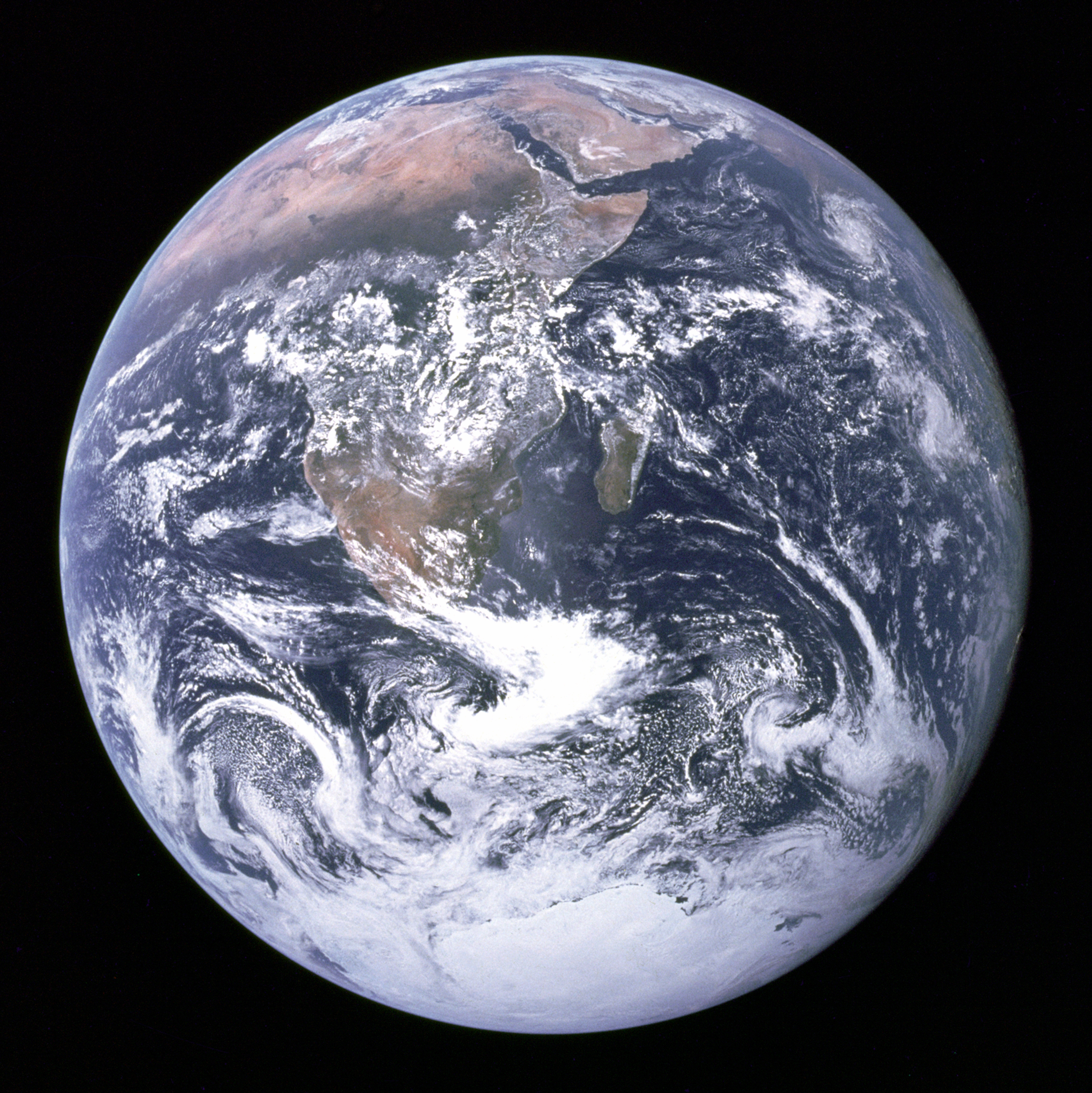 "The Blue Marble" : la Terre vue par l'équipage d'Apollo 17 (crédit NASA)