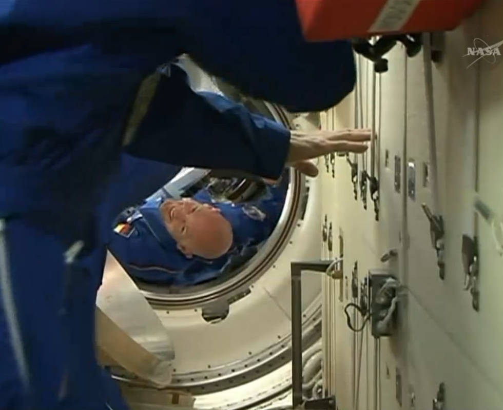 Arrivée d'Alexander Gerst dans l'ISS (source NASA TV)