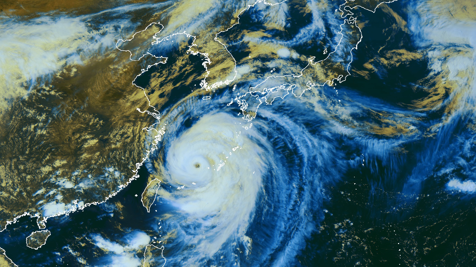 Image du satellite MTSAT02, le 08/07/2014 à 06h00 UTC : le typhon est désormais en mer de Chine.  (Image publiée par Météo-France/CMS le 08/07/2014 à 15h10 heure de Paris)