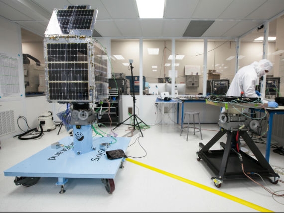 Satellite Skysat en intégration. © Skybox Imaging