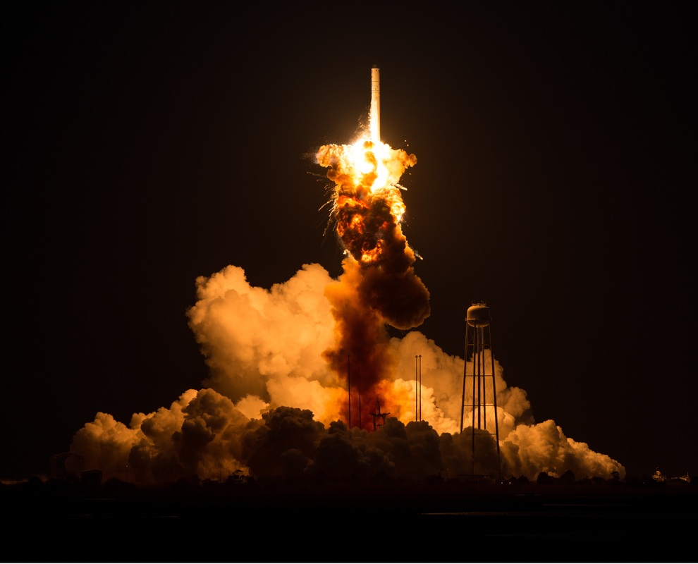 Photo de l'explosion d'Antares le 28/10/14 (source NASA)