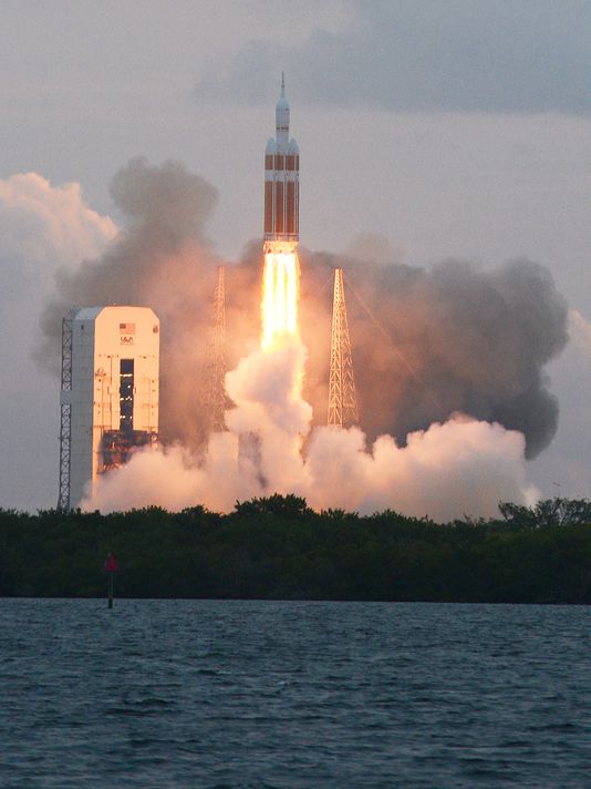 Décollage de Delta IV Heavy /Orion le 5 décembre 2014 (Photo: Craig Bailey/FLORIDA TODAY)