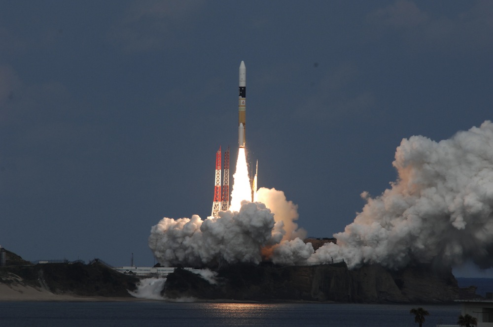 Lancement de Hayabusa 2 depuis le Centre spatial de Tanegashima à bord d'une fusée H-2A le 03/12/14. (Crédit: JAXA)