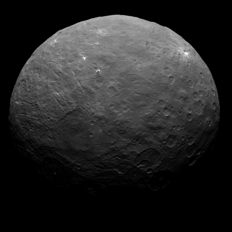 Cette image de Cérès est une partie d'une séquence prise par Dawn le 7 mai 2015, à une distance de 13600 kilomètres. ( Crédits NASA / JPL / UCLA / MPS / DLR / IDA / Emily Lakdawalla)