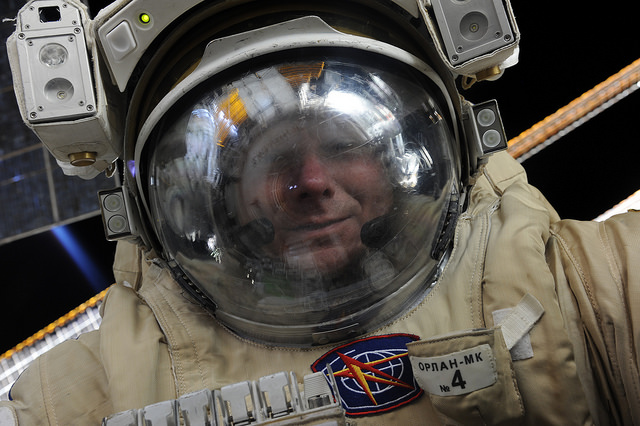 Gennady Padalka lors de la sortie spatiale EVA 41, 10.08.2015 (credit Roscosmos)