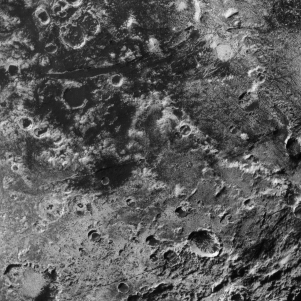 Détail de Pluton photographié par la sonde New Horizons le 14/07/15 (credit NASA)