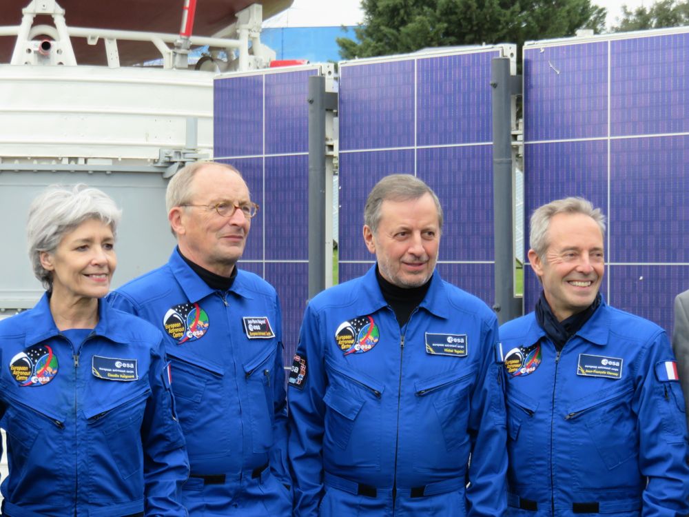 Conférence de Presse du 30ème Congrès Mondial des Astronautes 2017 à la Cité de l'espace à Toulouse. De gauche à droite : Claudie Haigneré, Jean-Pierre Haigneré, , Michel Tognini, et Jean-François Clervoy (photo ID)