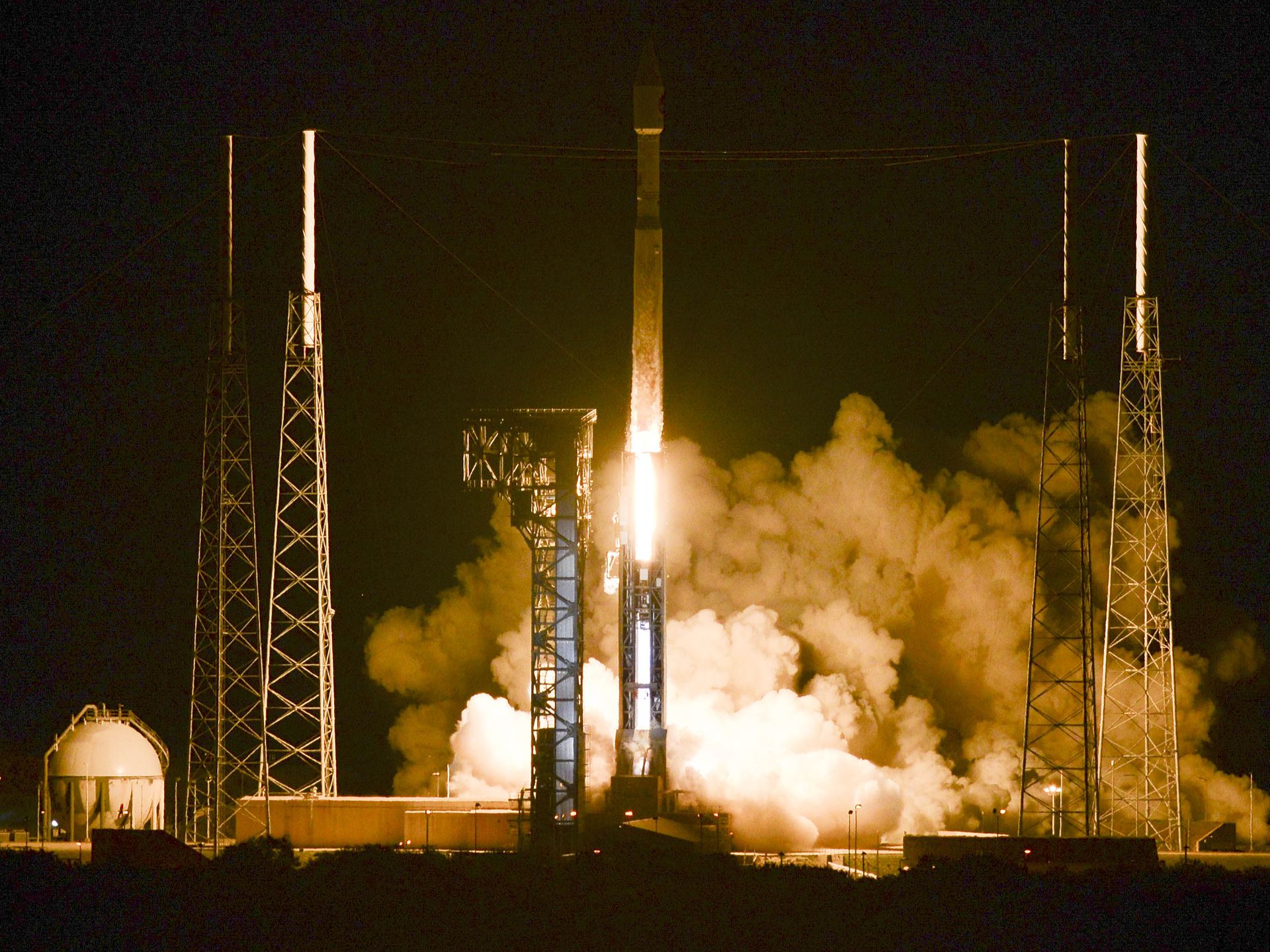Décollage d'Atlas 5 emportant le cargo Cygnus OA-6 (credit Craig Bailey / Florida Today)