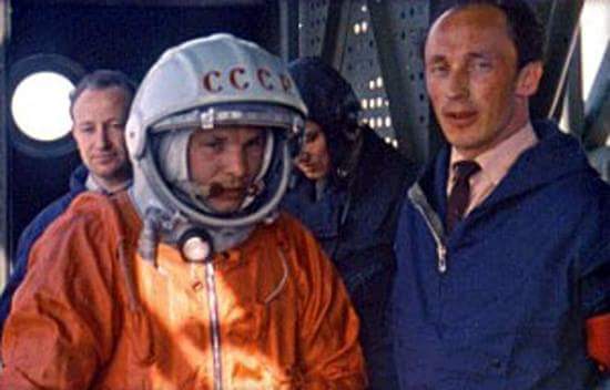 Youri Gagarine et Oleg Ivanovski juste avant le lancement (source Tezio, espace-passion)