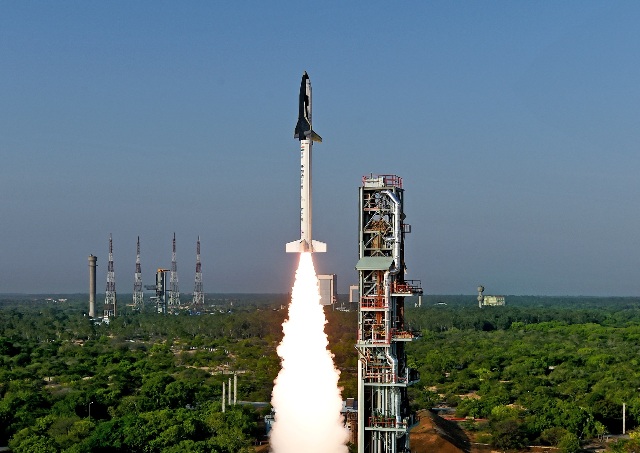 Lancement de la mini-navette RLV-TD de l'ISRO le 2305/2016 (credit ISRO)