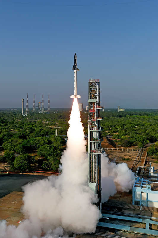 Lancement de la mini-navette RLV-TD de l' ISRO le 2305/2016 (credit ISRO)