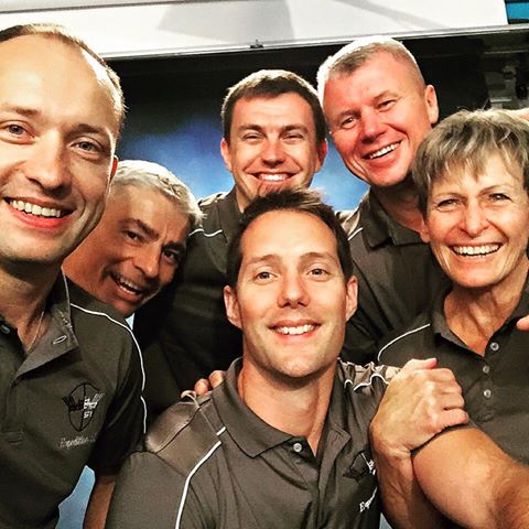 L'équipage de l'Expédition 51. De gauche à droite: Sasha Misurkin, Mark Vande Hei, Nikolay Tikonov, Oleg Novitsky et Peggy Whitson (credit Thomas Pesquet)