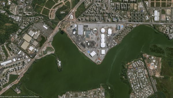 Rio de Janeiro (Barra da Tujica) le 21 April 2016 par le satellite Pleiades (© CNES 2016, Distribution Airbus DS)