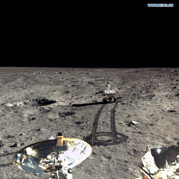Photo du rover chinois Yutu prise par l'atterrisseur Chang'e-3 (credit CAST)