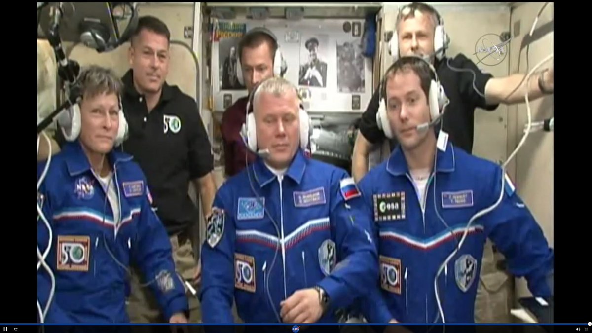 Peggy Whitson, Oleg Novitskiy et Thomas Pesquet ont rejoint Shane Kimbrough, Sergey Ryzhikov et Andrey Borisenko à bord de l'ISS le 20/11/2016 (source NASA TV)